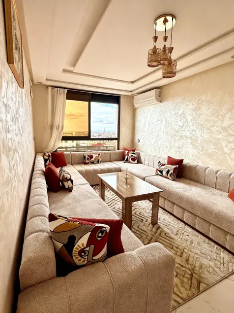 Luxury Family Apt | AC, WiFi, Balcony & Parking - Image 1
