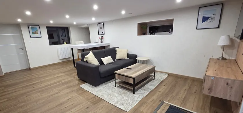 Beautiful 80 m² 2-bedroom apartment – Modern, Spacious - Image 1