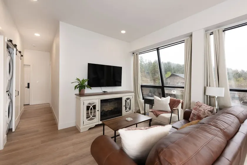 Cozy Condo with Beautiful View of Evergreen! - Image 1