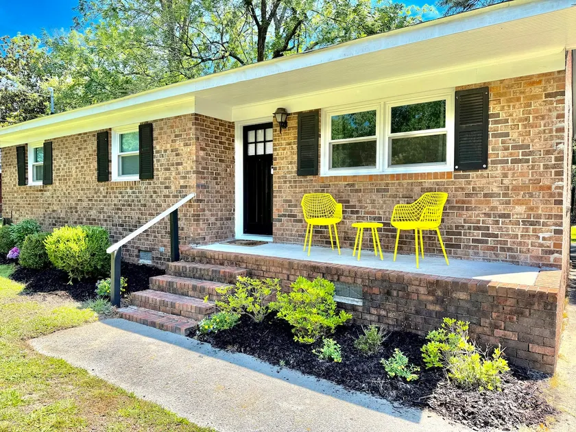 Comfortable 3BR Home Near ECU | Fast Wi-Fi | - Image 1