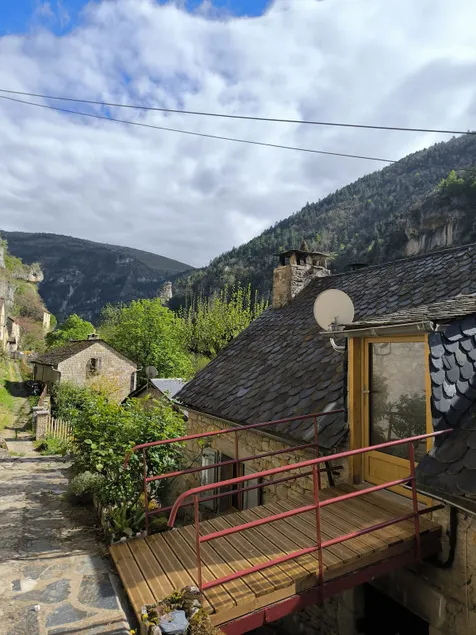 Apartment with a view of the Gorges, on the banks of the Tarn - Image 1