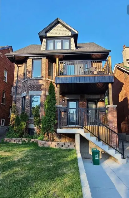 FIFA 2026 Ready: Spacious 4BR Gem Near Geary & BMO - Image 1