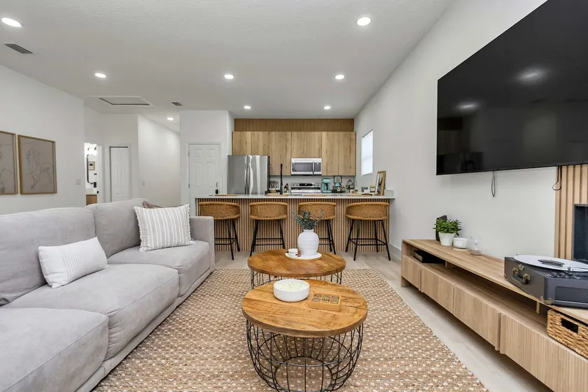 Cozy home near Santos w/ backyard & BBQ grill - Image 1