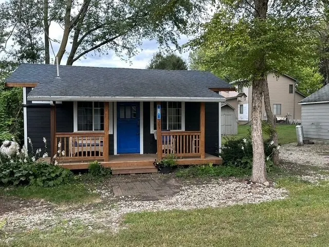 Black Dog Cabin - Image 1