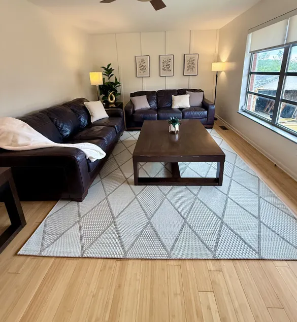 Downtown London Retreat| 3BR Home| Patio|Sleeps 6+ - Image 1