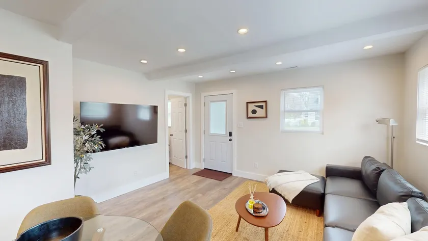 The Nook on Landess - Image 1
