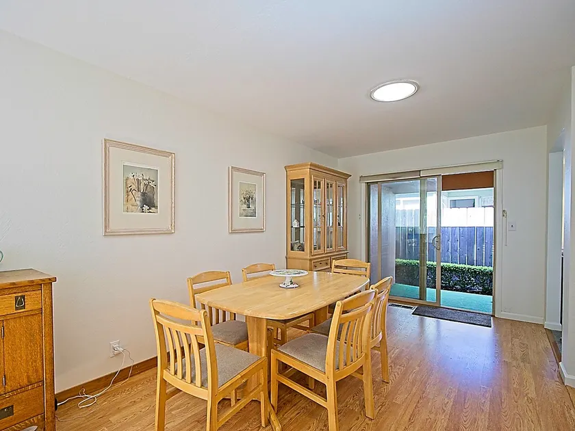 Alameda Hideaway quiet 2 BR Walk to shops dining - Image 1