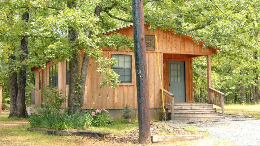 Spa Cabin on Working Farm - Image 1