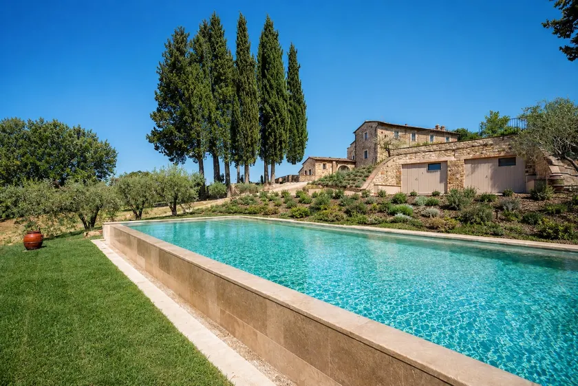 Exclusive villa with pool in Chianti Classico - Image 1