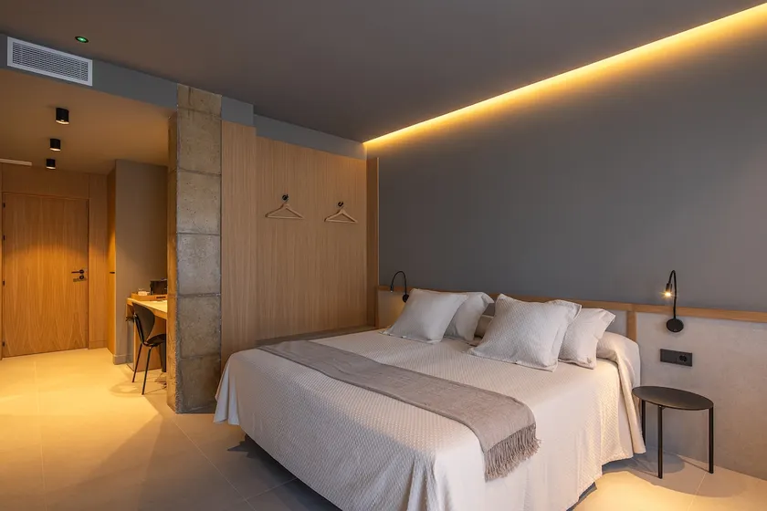 En-suite accommodation on the Caminito del Rey. - Image 1