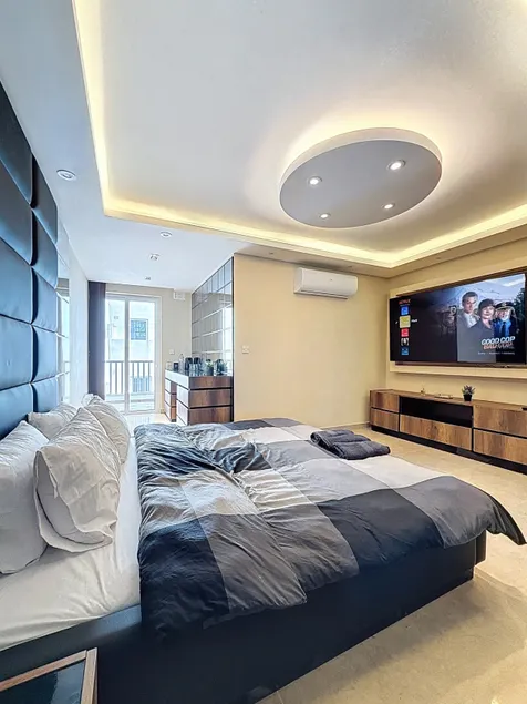 Azura 3BR with Jacuzzi Rooftop and BBQ - Image 1
