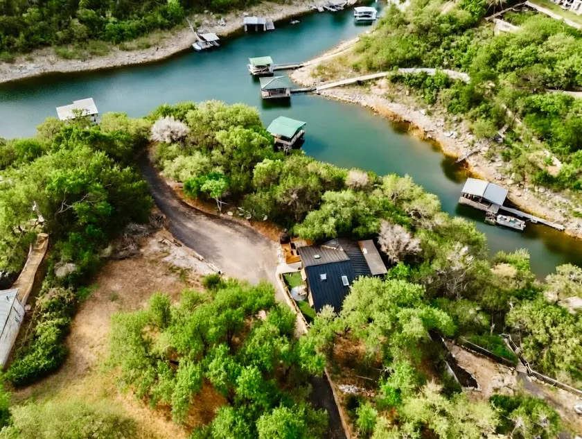 Endless Lake Days | Private Boat Dock +SUP + Kayak - Image 1