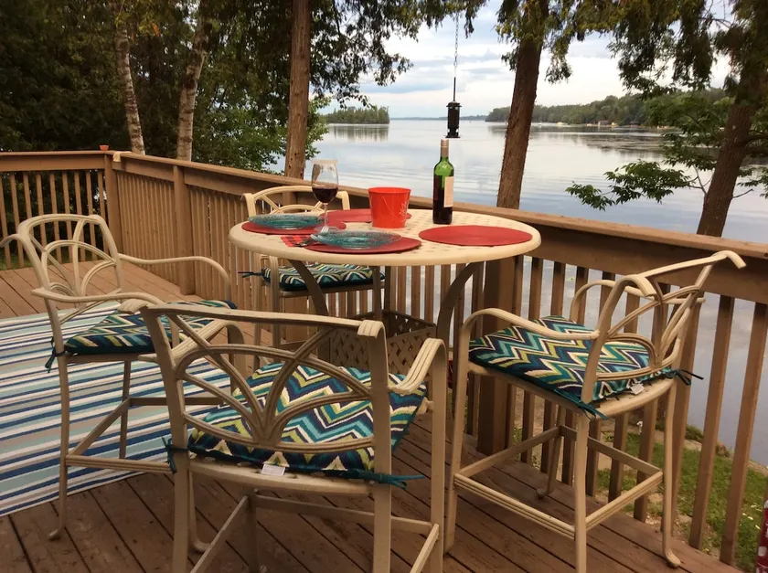 Fife Bay Getaway with Kayaks and Lakeside Firepit - Image 1
