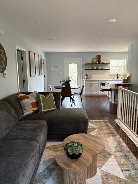 Three bedroom sanctuary near Legends KC - Image 1