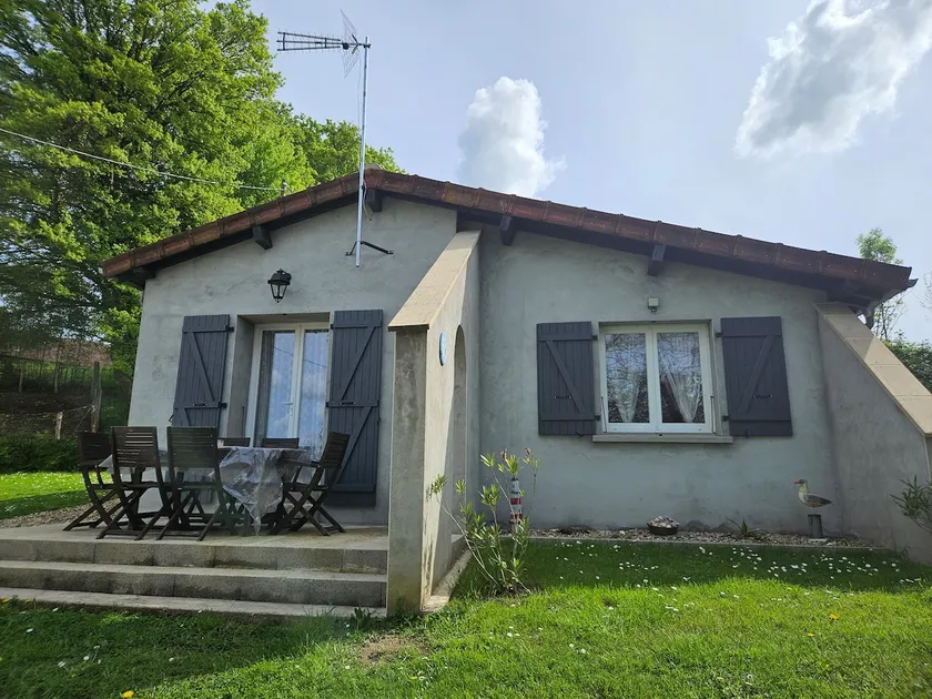 The Fishing Cabin – Sleeps 4 - Image 1