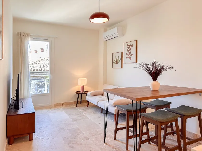 AZUR – Comfort and charm, 2 minutes from the train station - Image 1