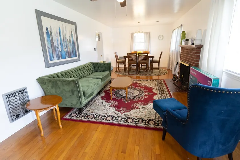 Spacious Stay for Race Fans / Family Friendly - Image 1