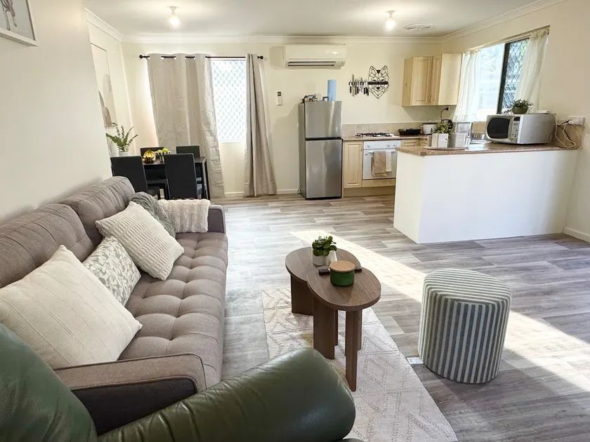 2 BR Granny Flat (3 mins to Airport & Shops) - Image 1