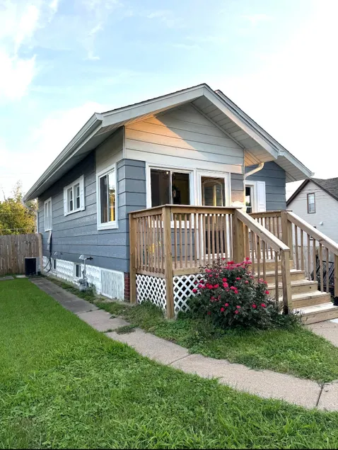Charming Davenport home minutes from downtown. - Image 1