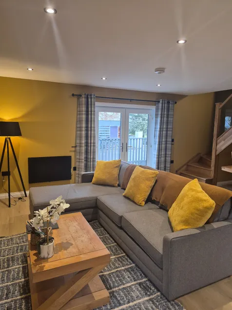 Luxury Cosy Snug for up to 4 guests - Image 1