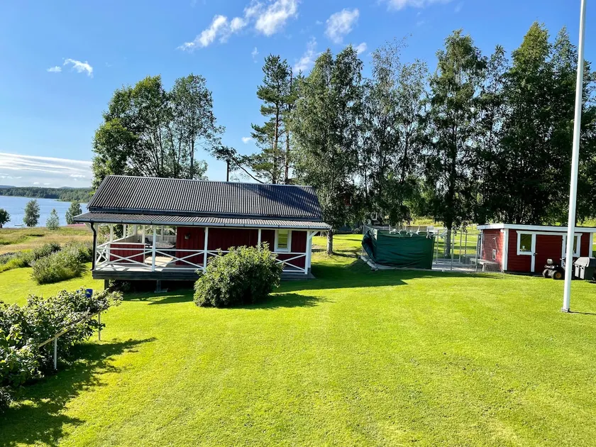Red Cottage in Ulvsjön - Image 1