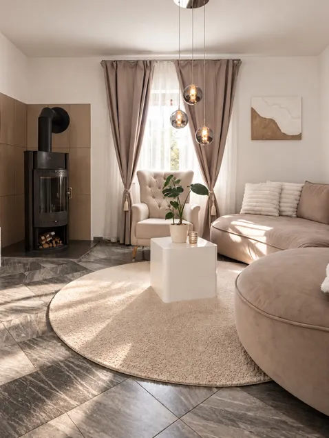 Bright vacation home with fireplace & idyllic garden - Image 1