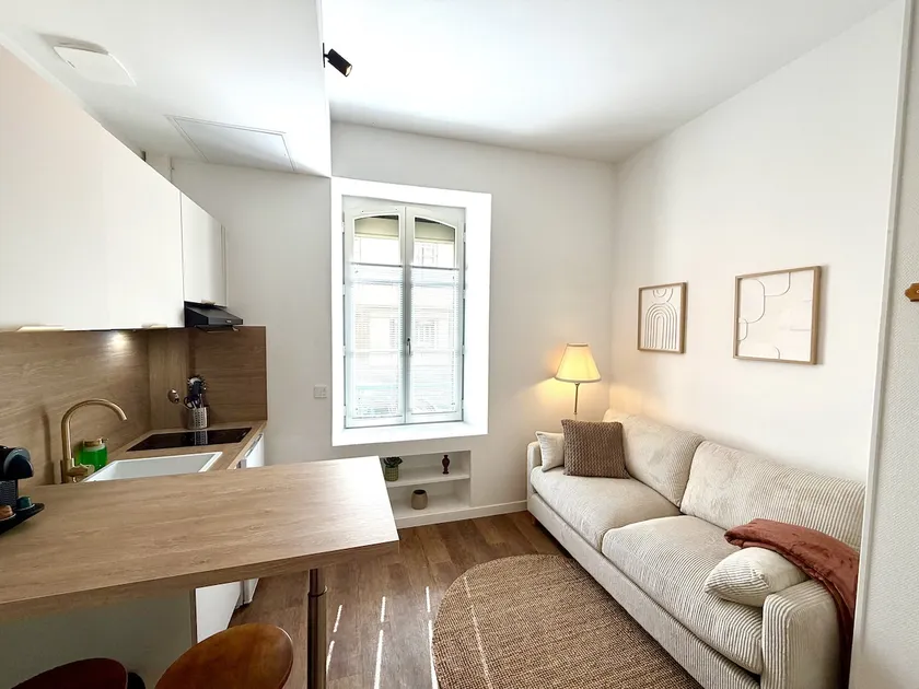 Le Loge – Apartment by the train station - Image 1