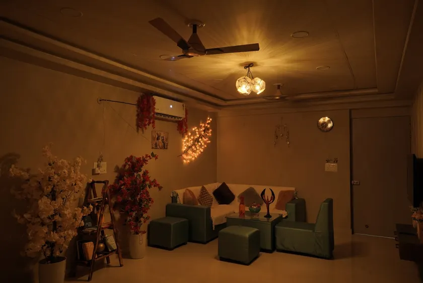 The Aurelian Enclave / 3BHK /Airport / Ott / Wi-fi - Image 1