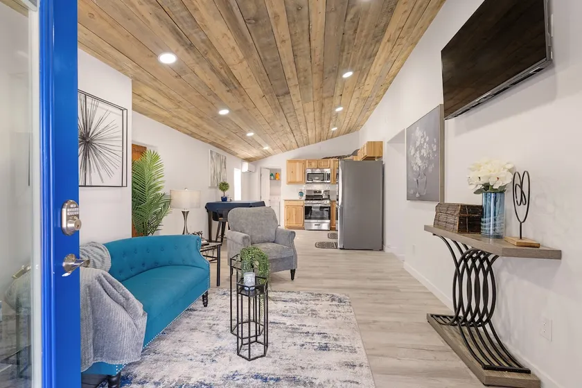 The Blue Door - Unit in Espanola - Image 1