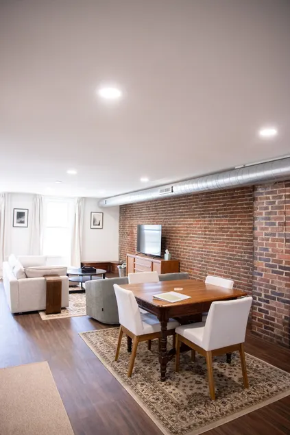 Lena's Loft • Self Check-In • Free Parking - Image 1