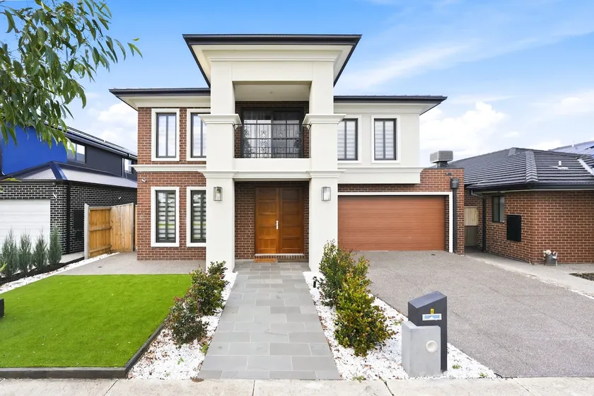 Stunning Park-fronted House Gym&Heated Pool/Spa - Image 1