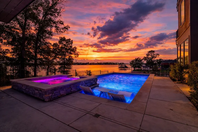 Modern Luxury Lakehouse - Pool/Spa/Dock - Sleep 14 - Image 1