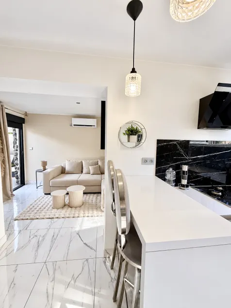 Le Cottage | 4 bedrooms | Garden | Near CEVA and Geneva - Image 1