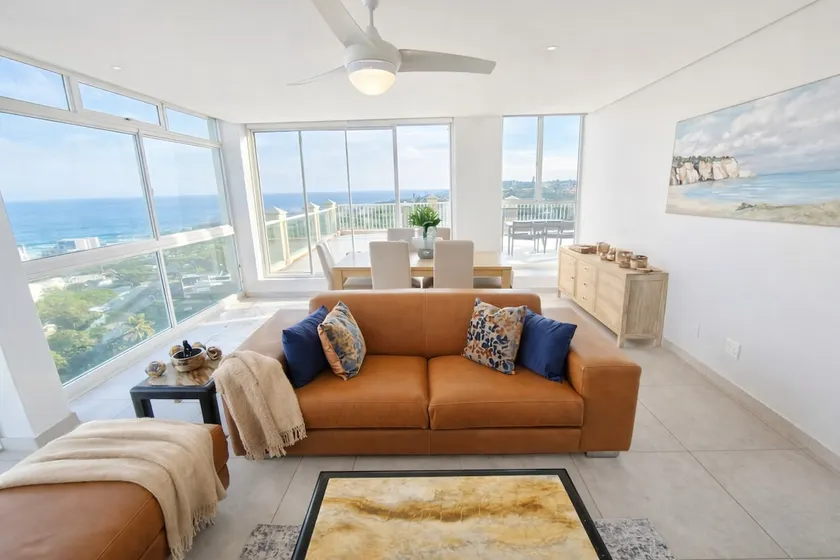 La Ballito 3-Bedroom Penthouse, Your Exclusive Oceanfront Escape - Image 1