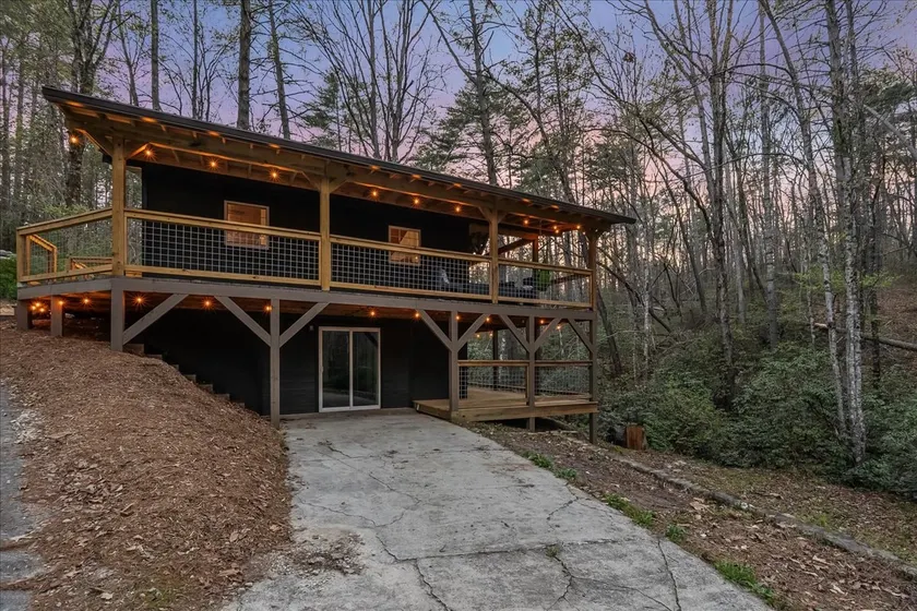 The Boho Veranda: A Private Lake Jocassee Escape - Image 1