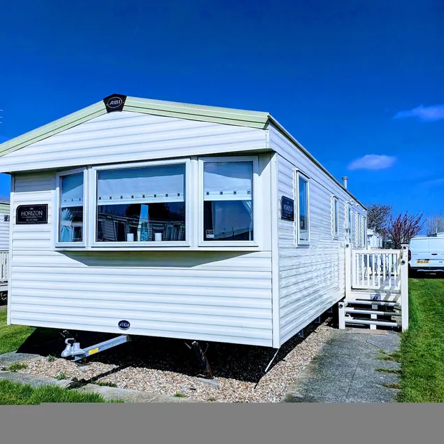 Caravan Sleeps 8 - Parking Pet Friendly - Image 1