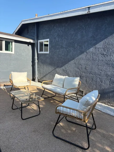 Sunny Bungalow in Historic Neighborhood - Image 1