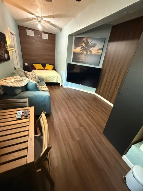 Guesthouse Private. Look no further this is it. - Image 1
