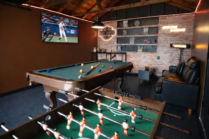 Modern 4BR w/ Game Room Near Downtown - Image 1