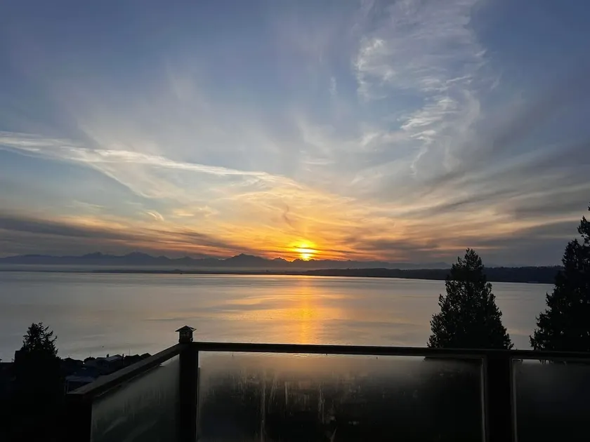 Crystal View - Image 1