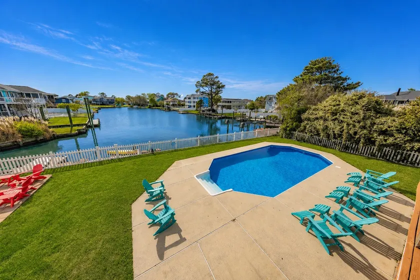 7BR Bayfront|Pool, Hot Tub|EV|3 Kings|Sleeps 19 - Image 1