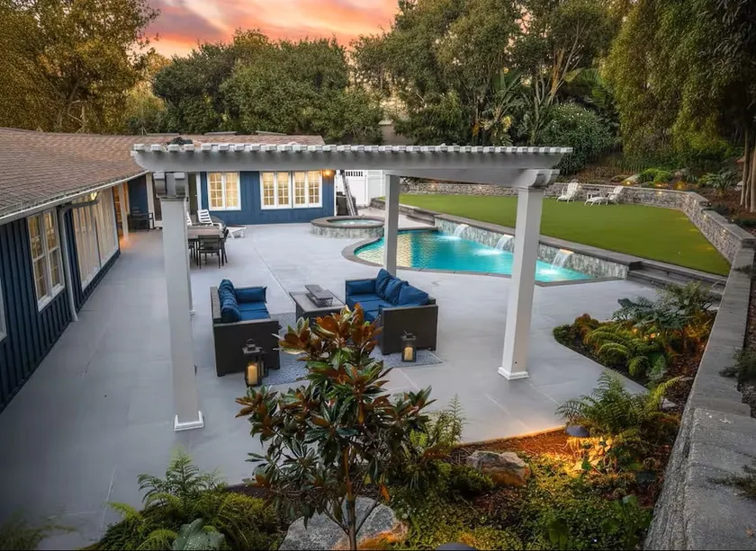 La Jolla Pool Paradise - 1 Mile from the Beach - Image 1