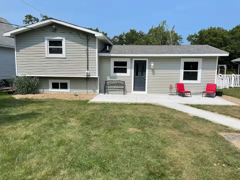 Charming Cottage in Sand Point, Thumb of Michigan - Image 1