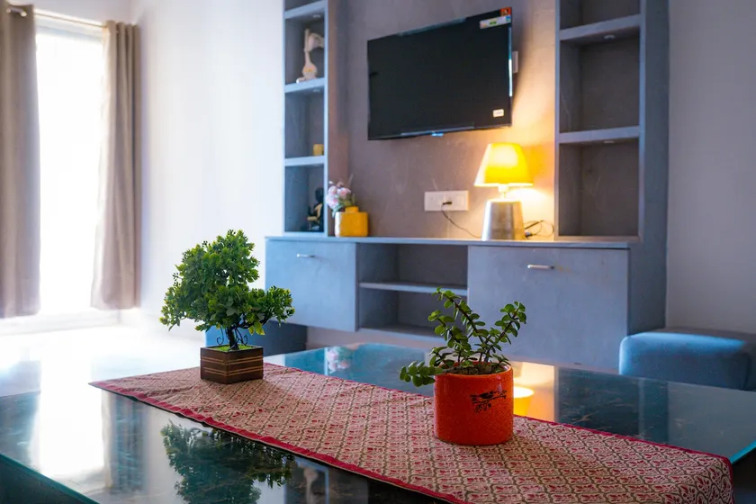 Grey Bramda- 3BHK Flat near SGPGI Hospital - Image 1