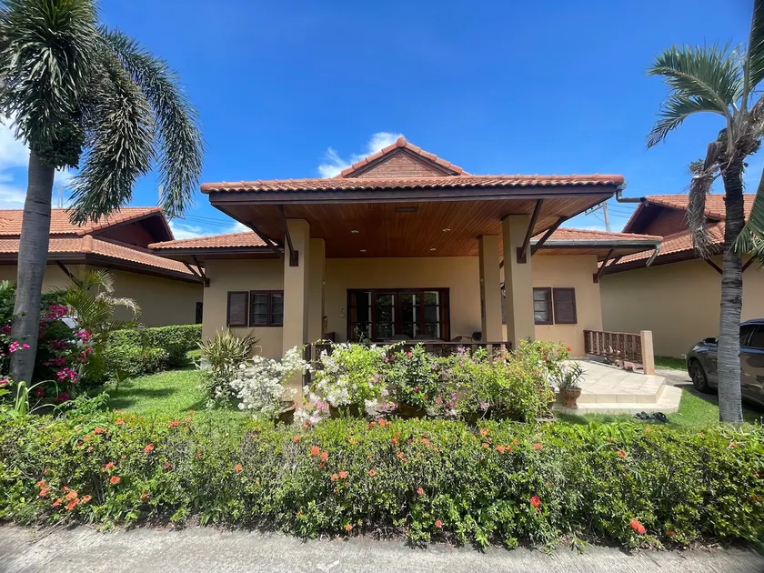 Bangsaen - Tropical Residence Rental - Image 1