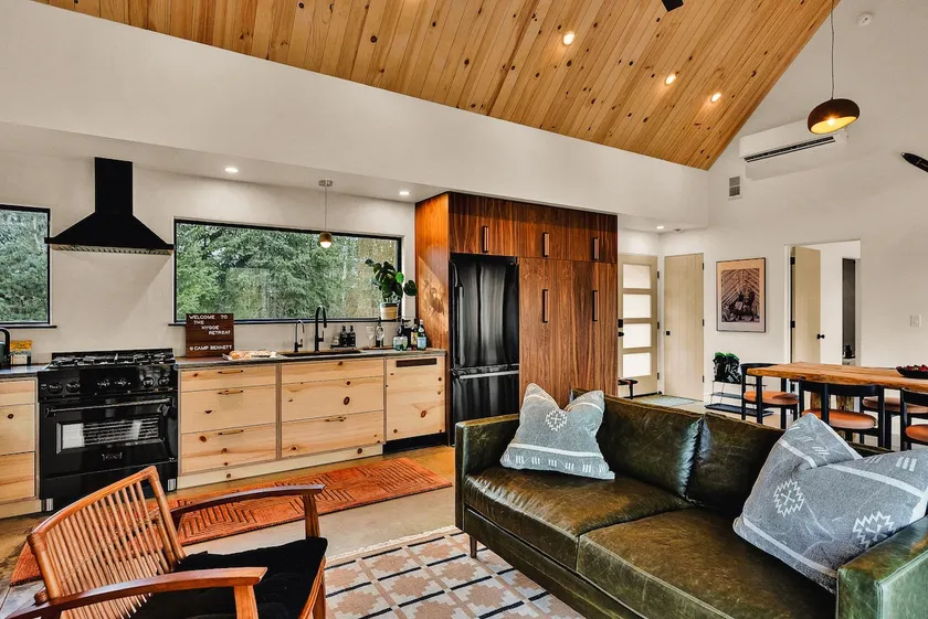 The Hygge Retreat: Low-Tox Wellness Homestead - Image 1