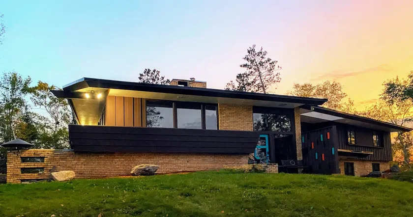 Hilltop House Retreat | Polivka Midcentury Modern - Image 1