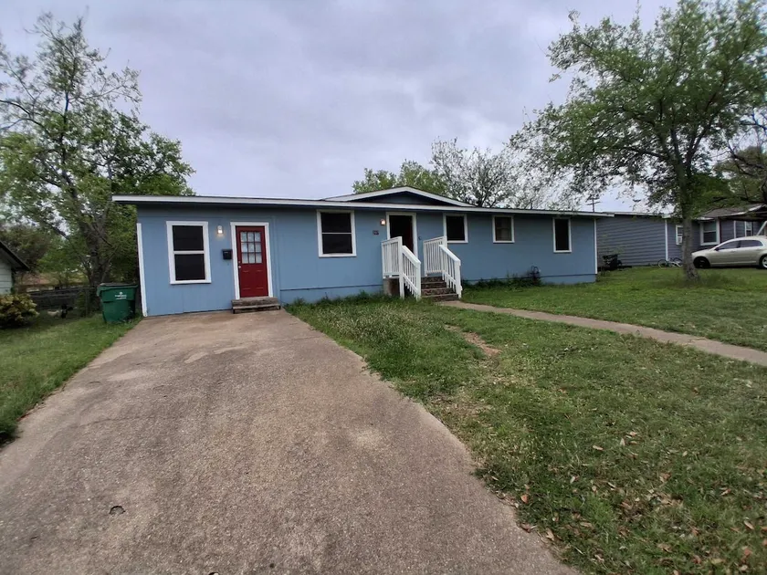 Charming Home Near Downtown Clifton - Image 1