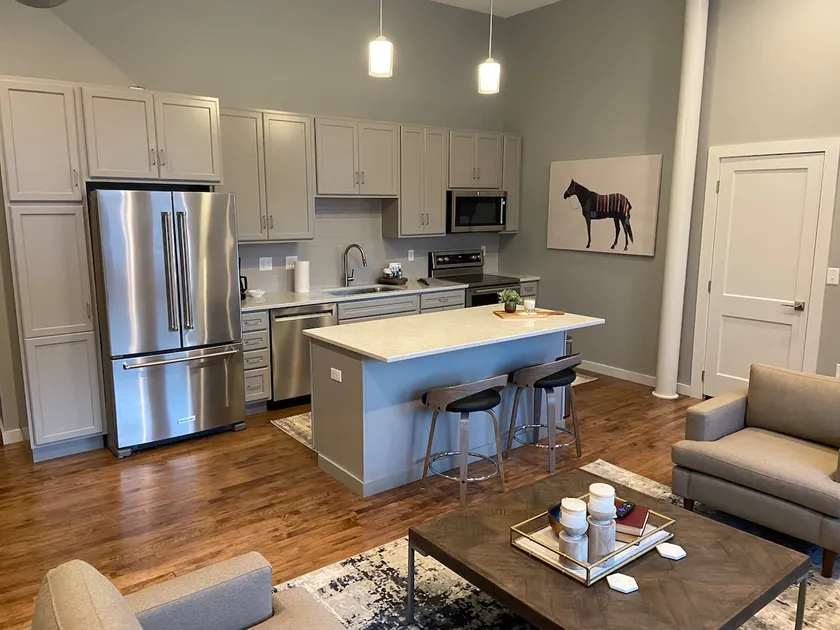 The W 207 one bedroom - Image 1