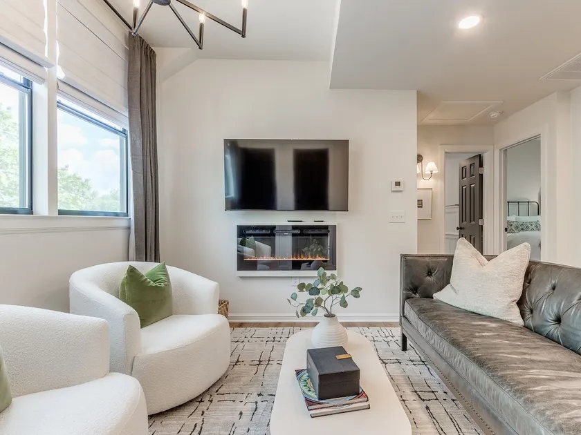 Benton LOFT Apartment. Sleeps 4. W-FI. Pets OK! - Image 1